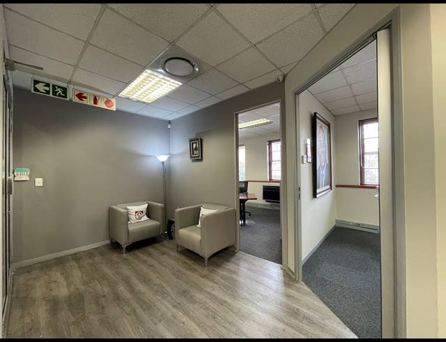 189M² OFFICE TO LET IN SANDTON CENTRAL